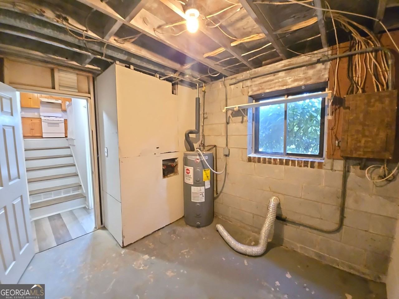 1632 Jolly Green Ct - Photo 6 of 13