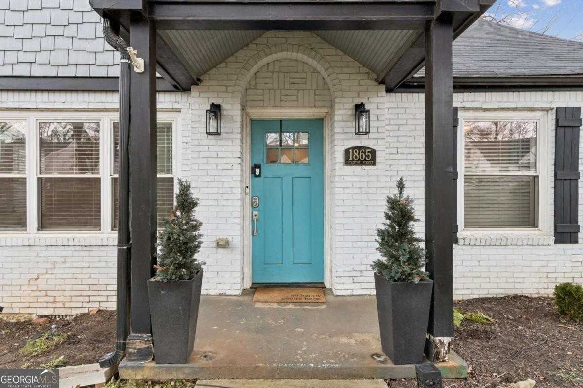 1865 Stanton St - Photo 2 of 28