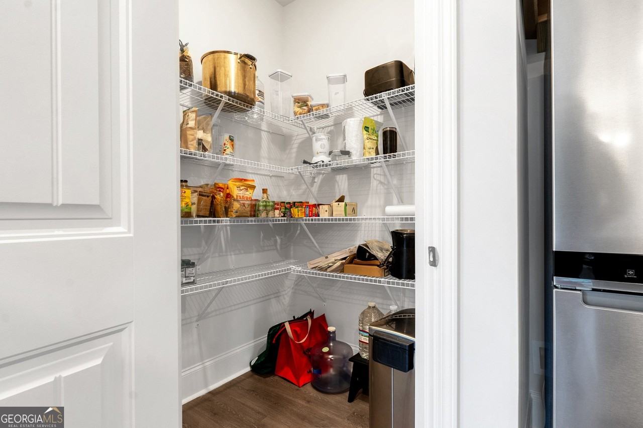 9913 Stretford Rd - Photo 5 of 28