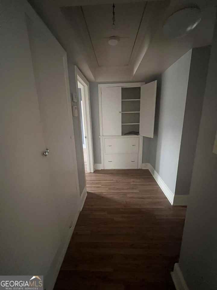 1067 Boulevard - Photo 2 of 7