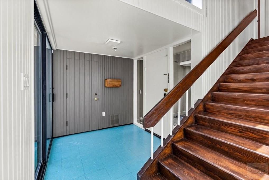 1310 Harbor View Dr - Photo 5 of 42