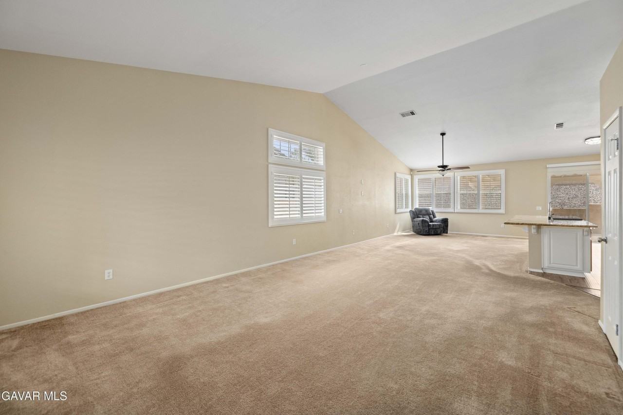 3310 Caspian Dr - Photo 5 of 40