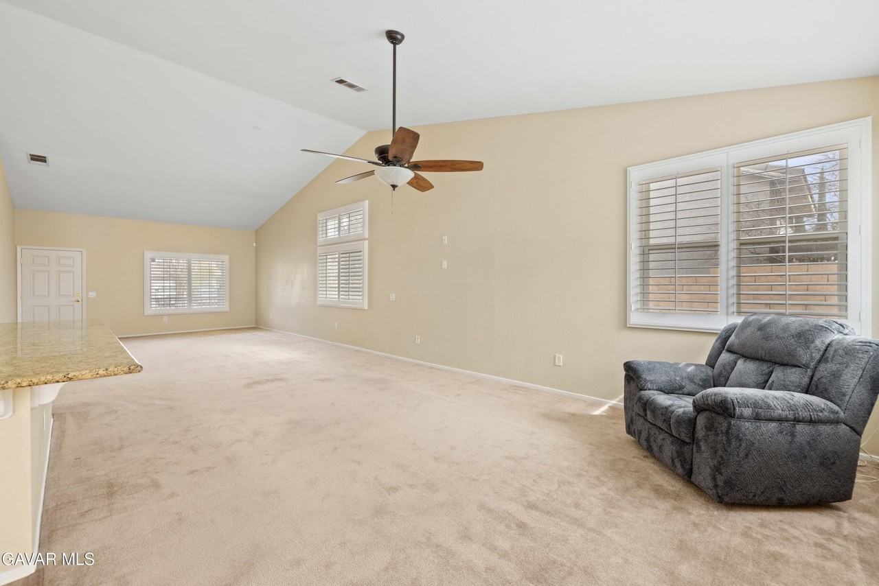 3310 Caspian Dr - Photo 7 of 40