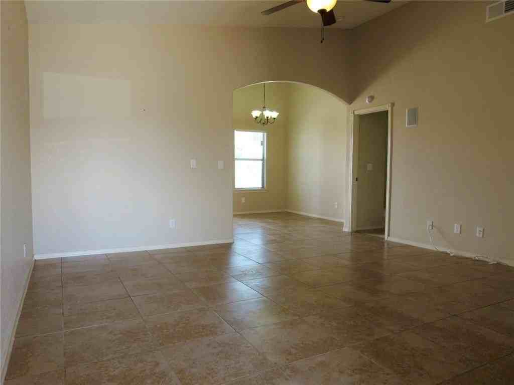 14209 N Point Ave - Photo 3 of 24