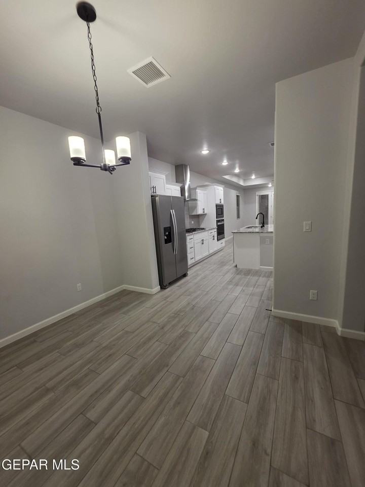 429 Soleil Rd - Photo 5 of 50