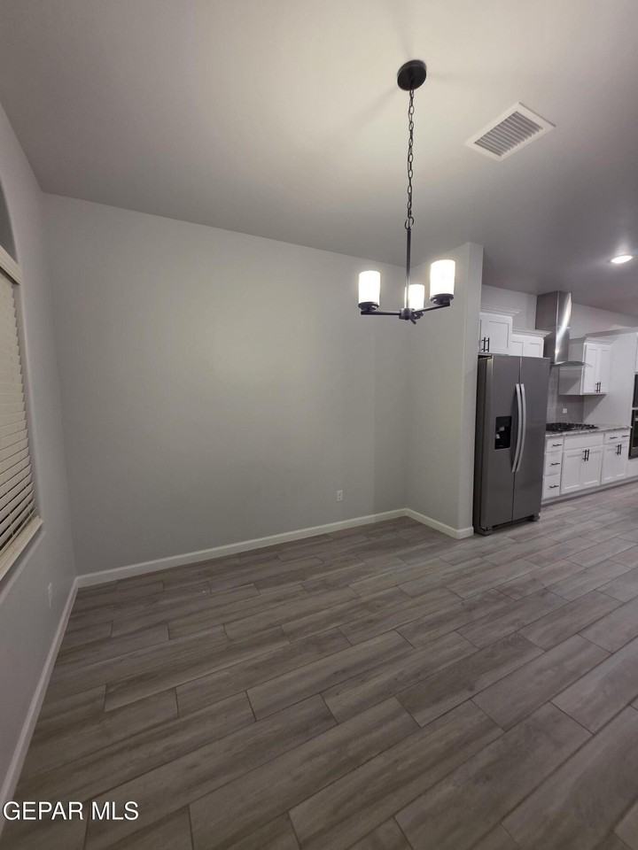 429 Soleil Rd - Photo 6 of 50