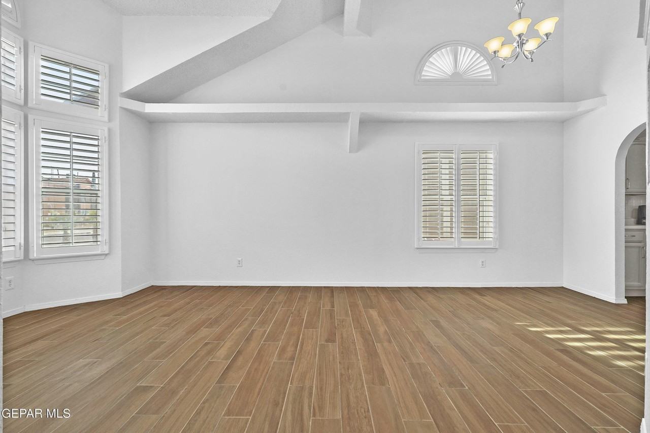 11941 Arrow Knoll Cir - Photo 6 of 33