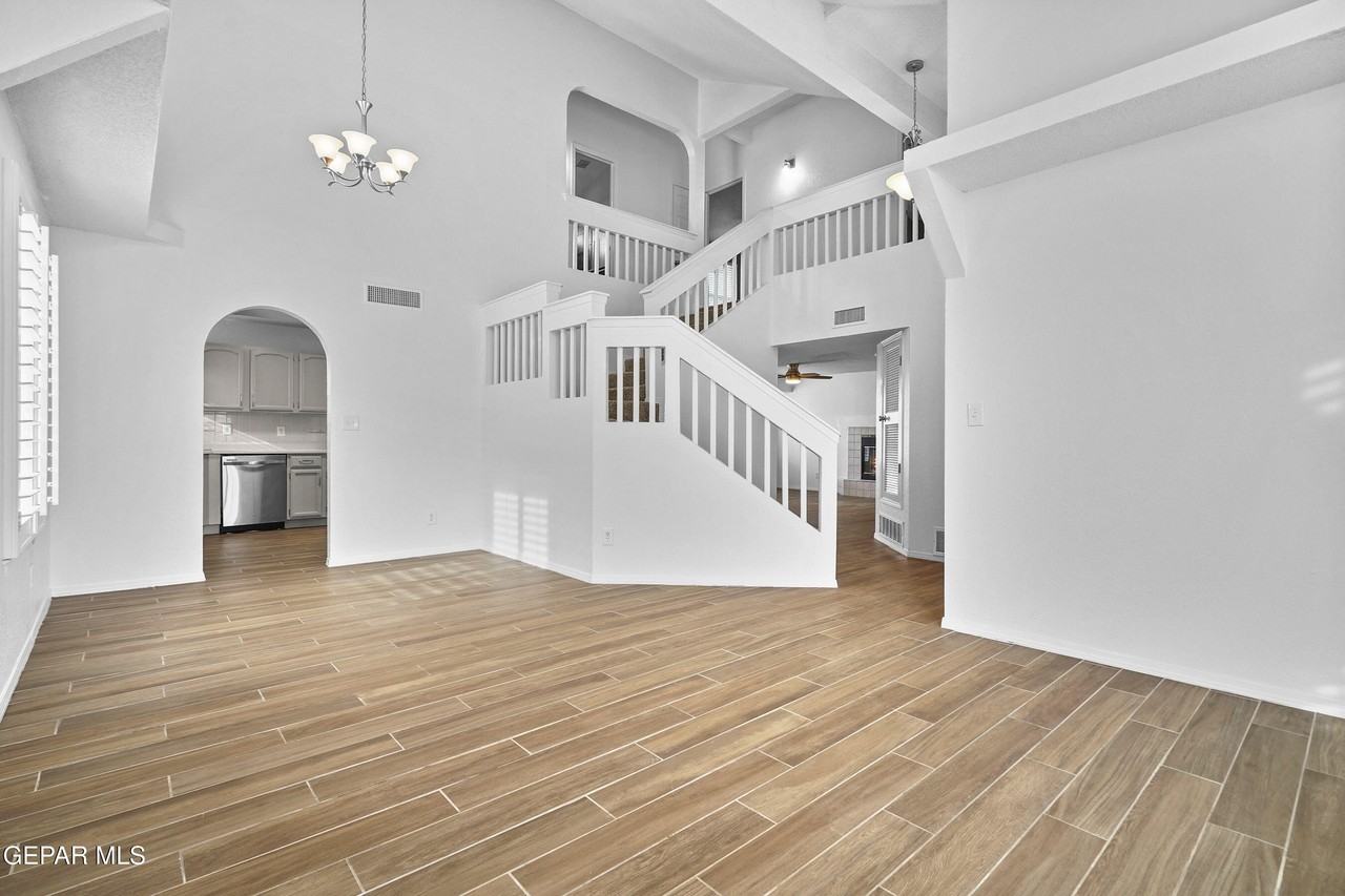 11941 Arrow Knoll Cir - Photo 7 of 33