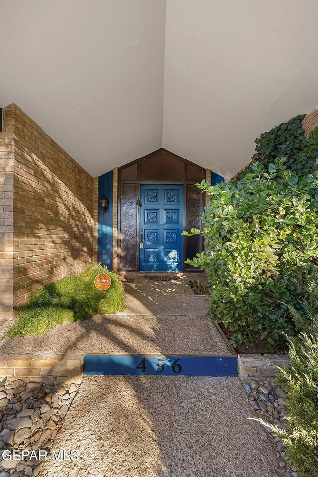 456 Borealis Ln - Photo 2 of 31