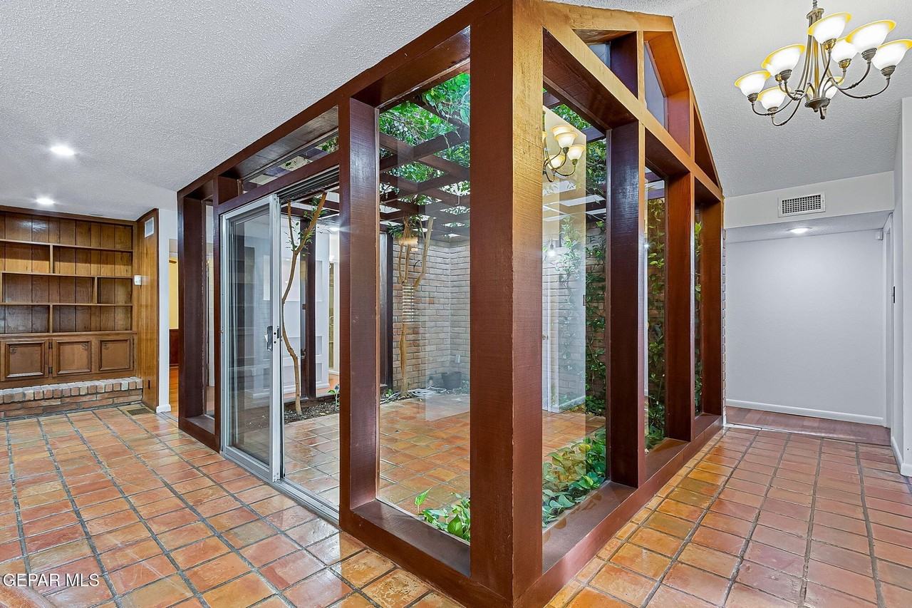 456 Borealis Ln - Photo 6 of 31