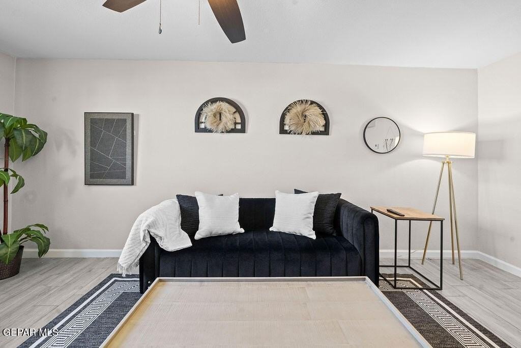 7441 Alameda Ave Apt 11 #11 - Photo 5 of 15