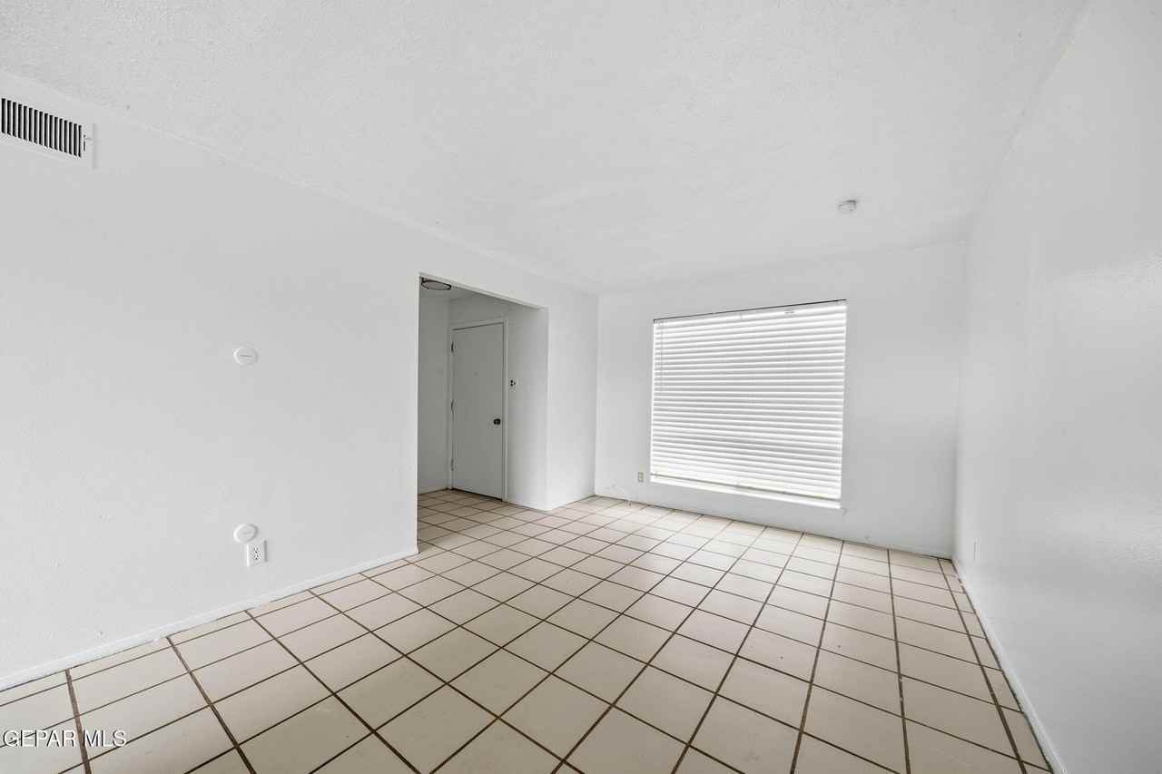 224 Cuprite Dr - Photo 3 of 17