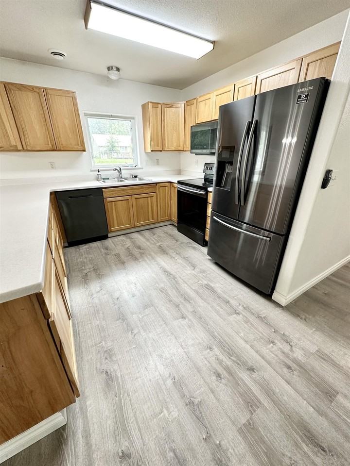 2451 Tanana Dr - Photo 6 of 19