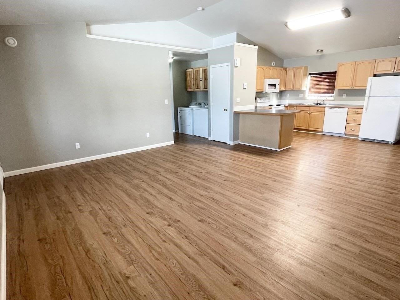 411 Patriot Dr - Photo 5 of 18