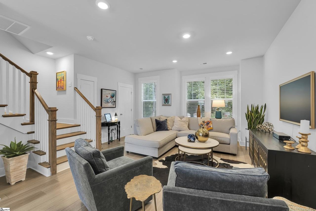 63 Millside Cir - Photo 3 of 32