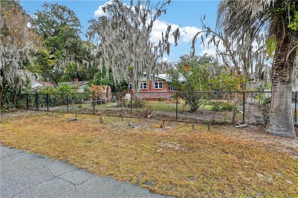 1601 Walnut Ave - Photo 2 of 26