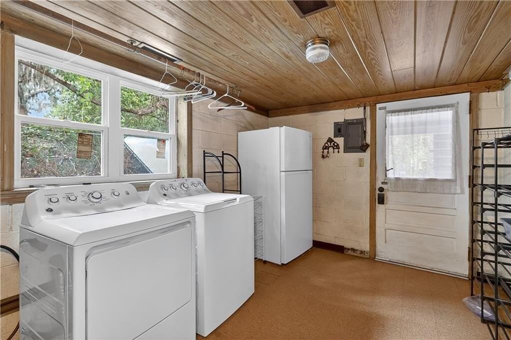 1601 Walnut Ave - Photo 3 of 26