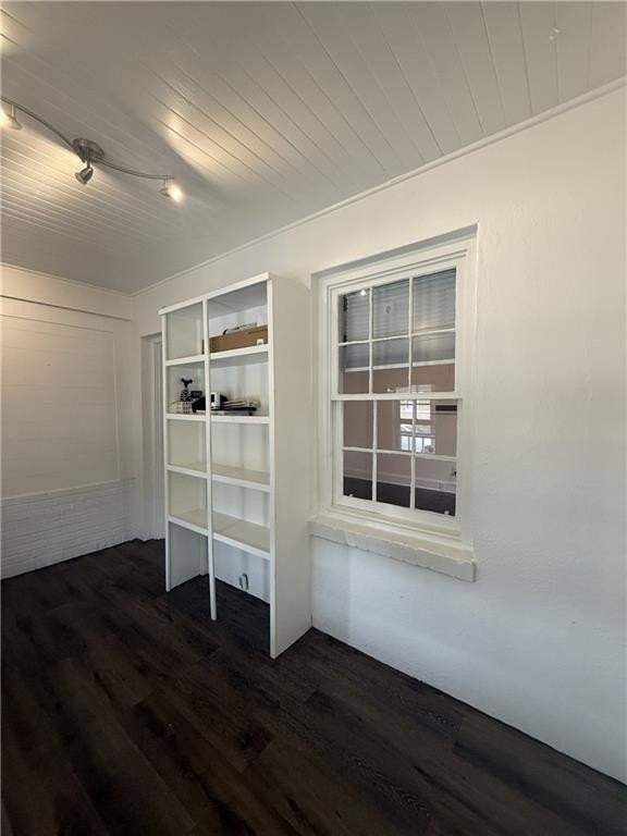 1625 Wilson Ave - Photo 6 of 29