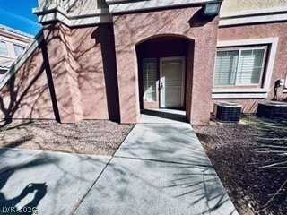 353 Amber Pine St #107