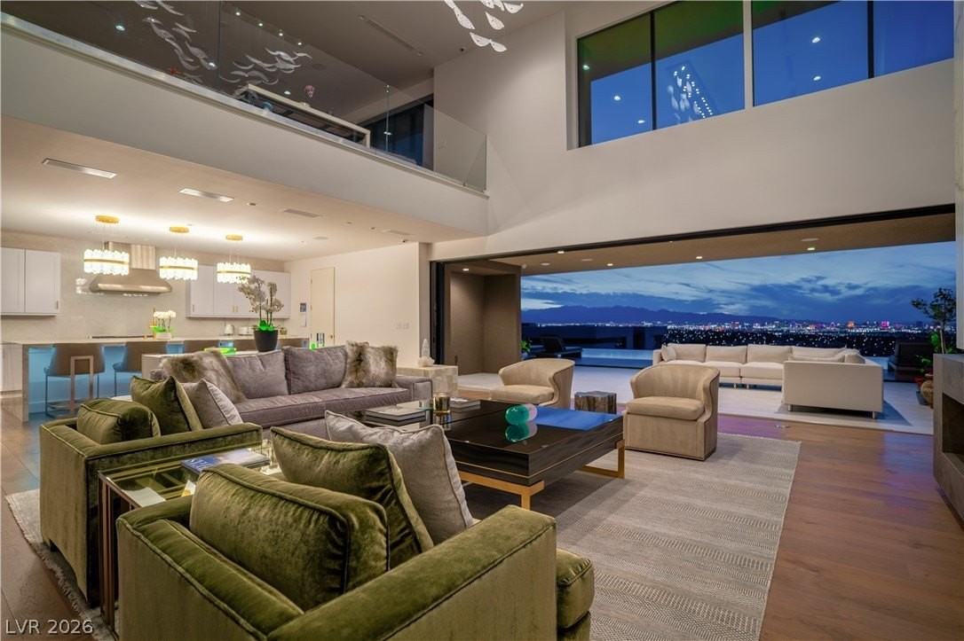 804 Dragons Eye Dr - Photo 3 of 50