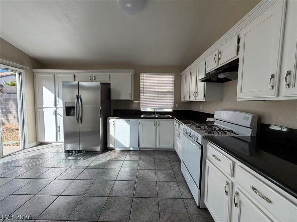 2015 W San Miguel Ave - Photo 4 of 11