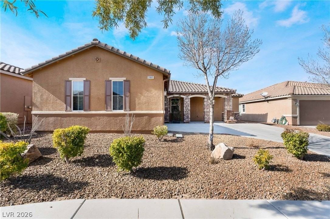 2065 Thames View St - Photo 2 of 34