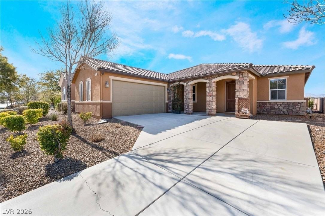 2065 Thames View St - Photo 3 of 34