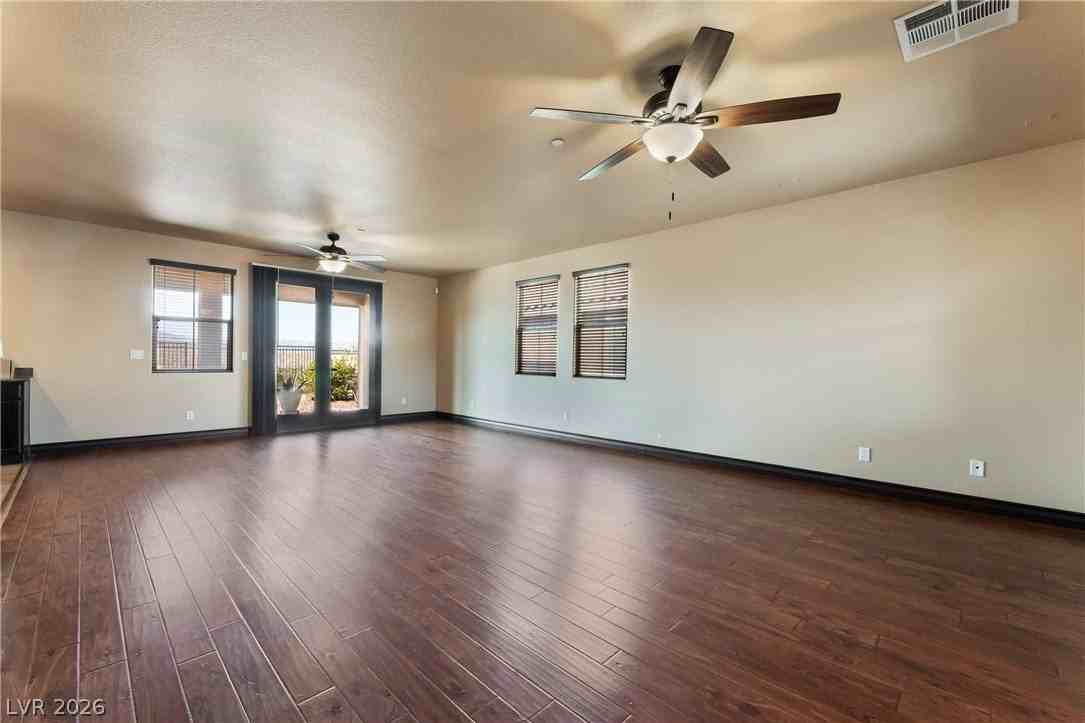 2065 Thames View St - Photo 6 of 34