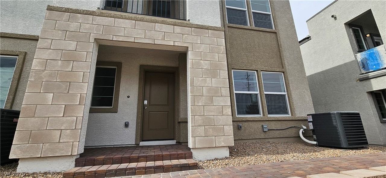 5742 Whimsical St - Photo 7 of 40