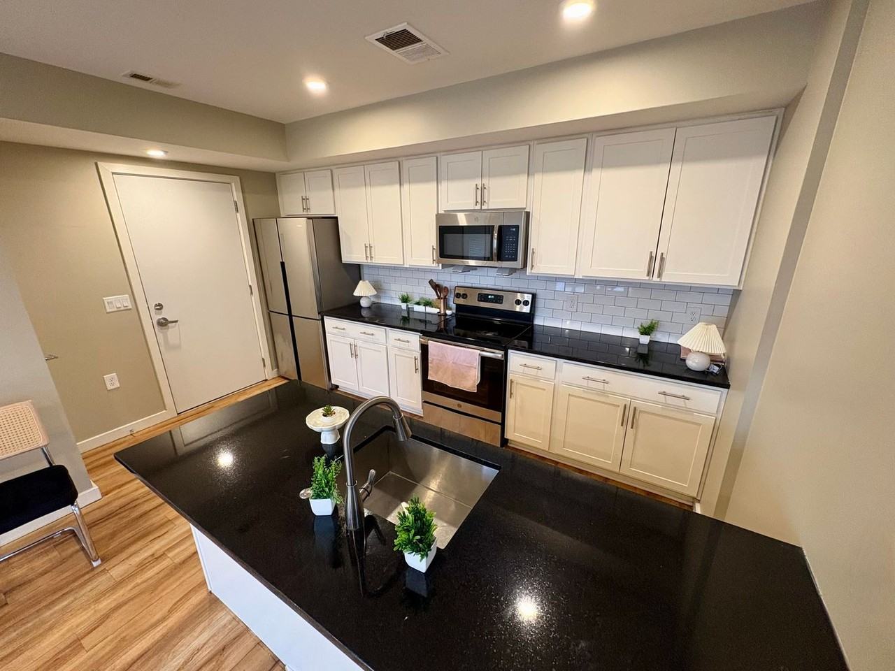 633 21st St Ne - Photo 6 of 6