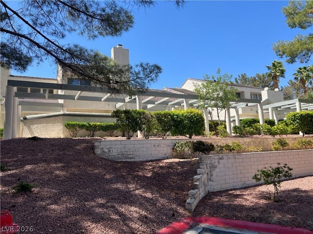 8940 Clairton Ct - Photo 3 of 50