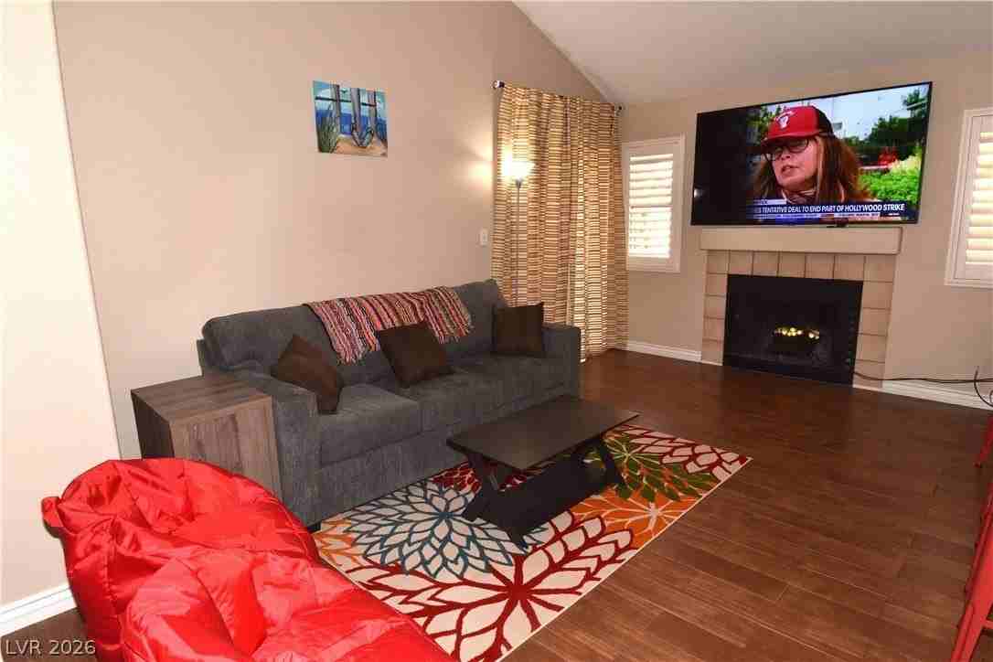 267 Westwind Rd - Photo 3 of 22