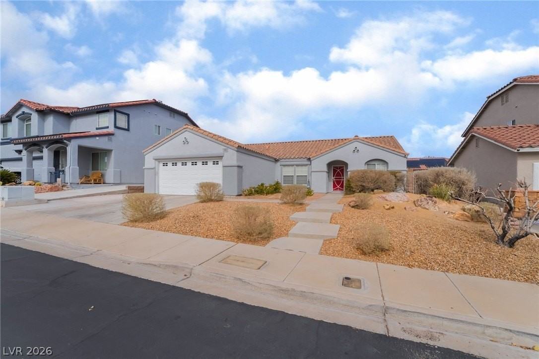 186 Regal Sunset Ave - Photo 3 of 36