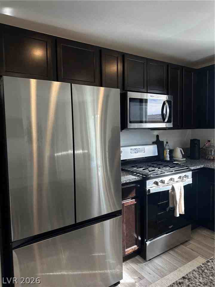 2403 Celta Vigo Ave - Photo 7 of 31