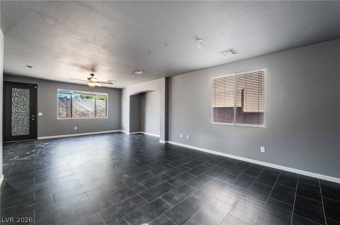 5221 Coral Hills St - Photo 7 of 23