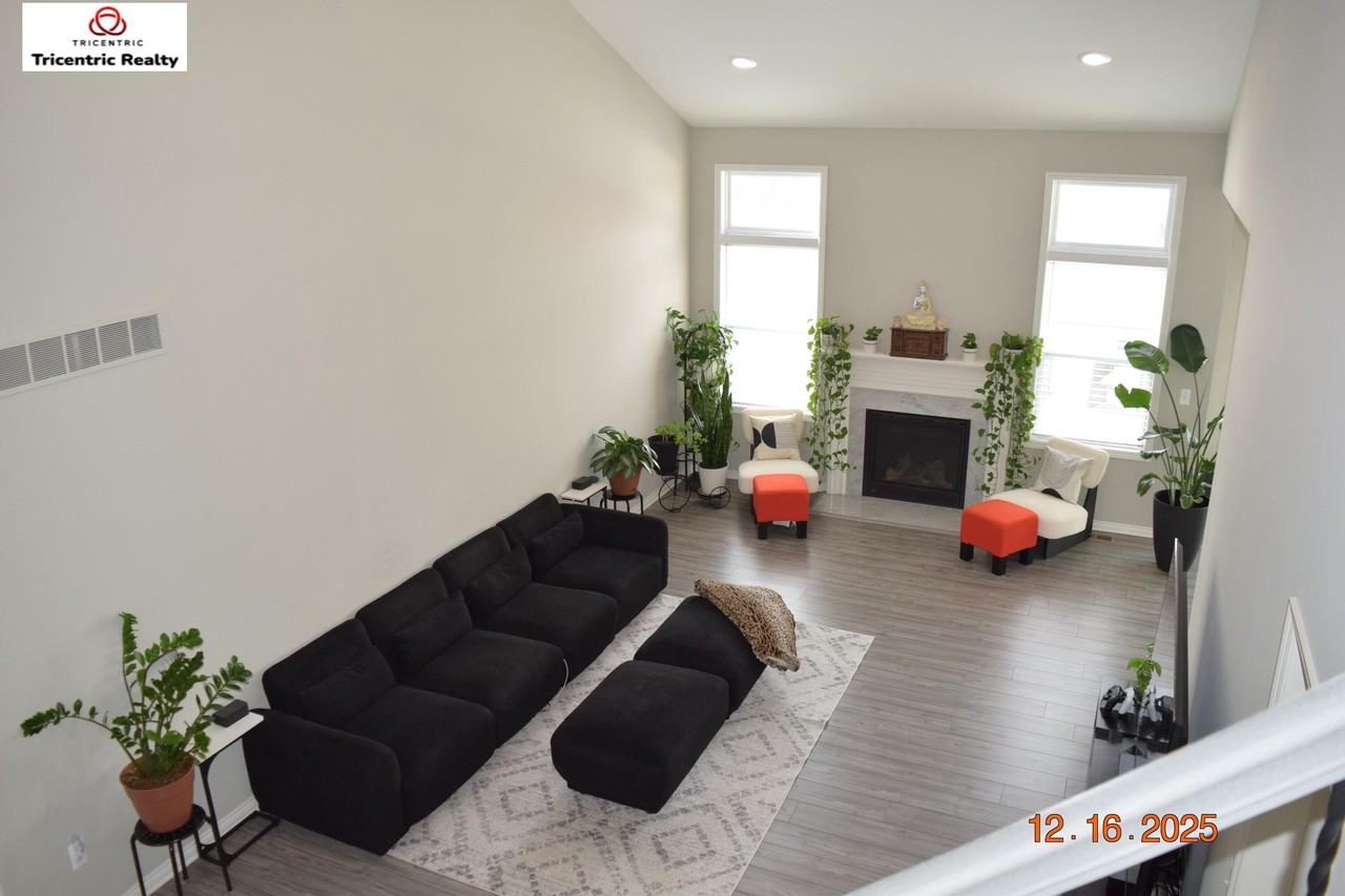 30295 Berghway Trl - Photo 3 of 16