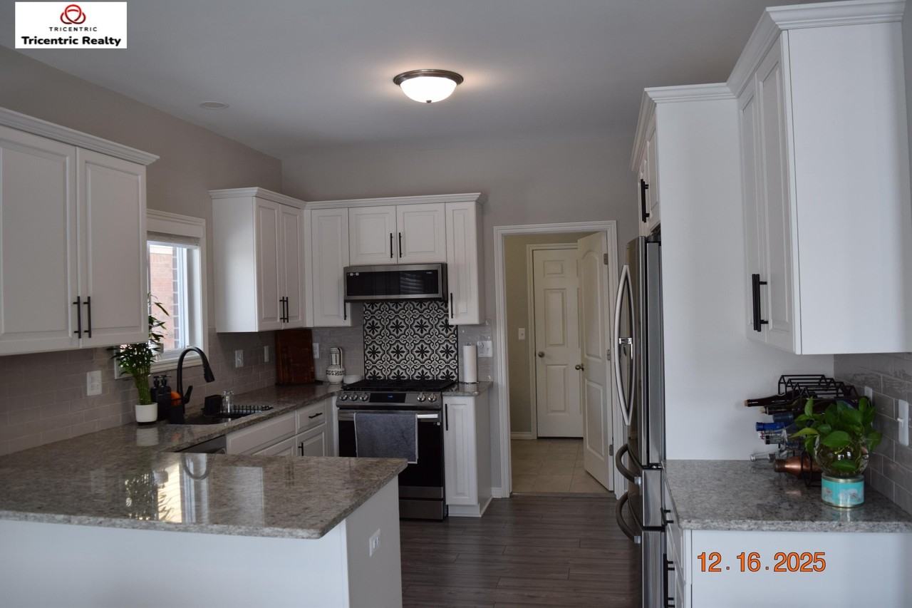30295 Berghway Trl - Photo 5 of 16