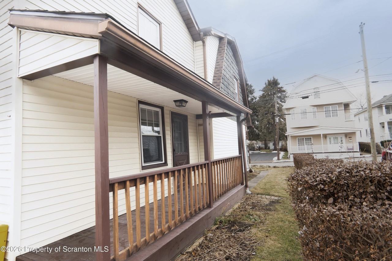 118 E Carey St - Photo 7 of 16