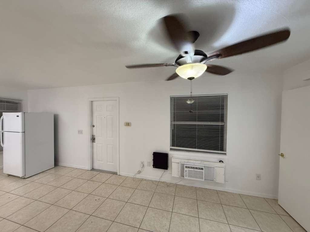 235 Mango Dr #B - Photo 7 of 32
