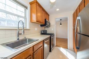 445 Morris Ave #7 - Photo 1 of 1