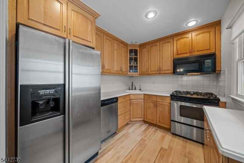 784 Cherry St - Photo 6 of 25