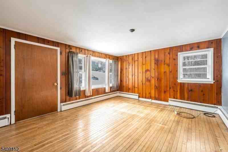 47 Eugene Rd - Photo 2 of 11