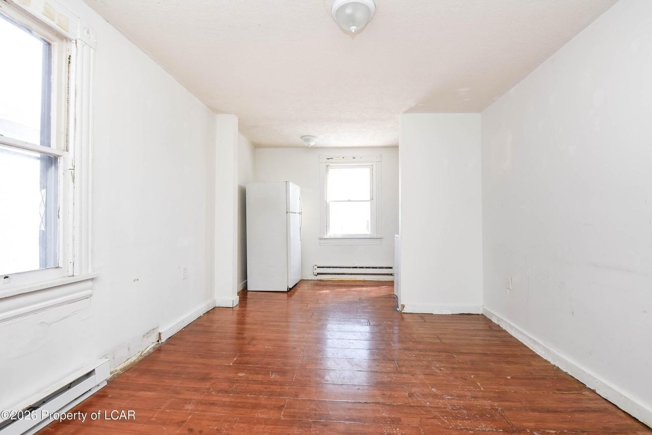 169 Madison St - Photo 4 of 29