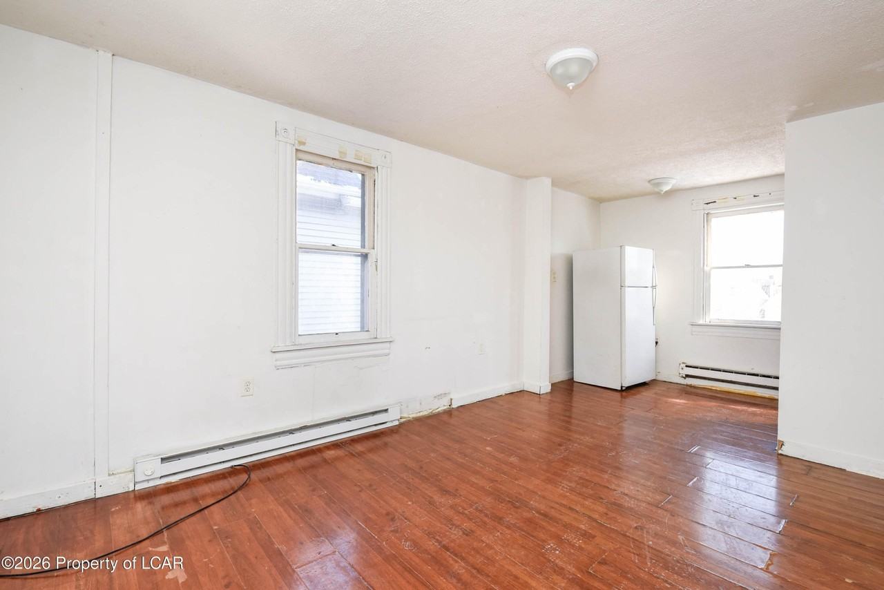 169 Madison St - Photo 5 of 29