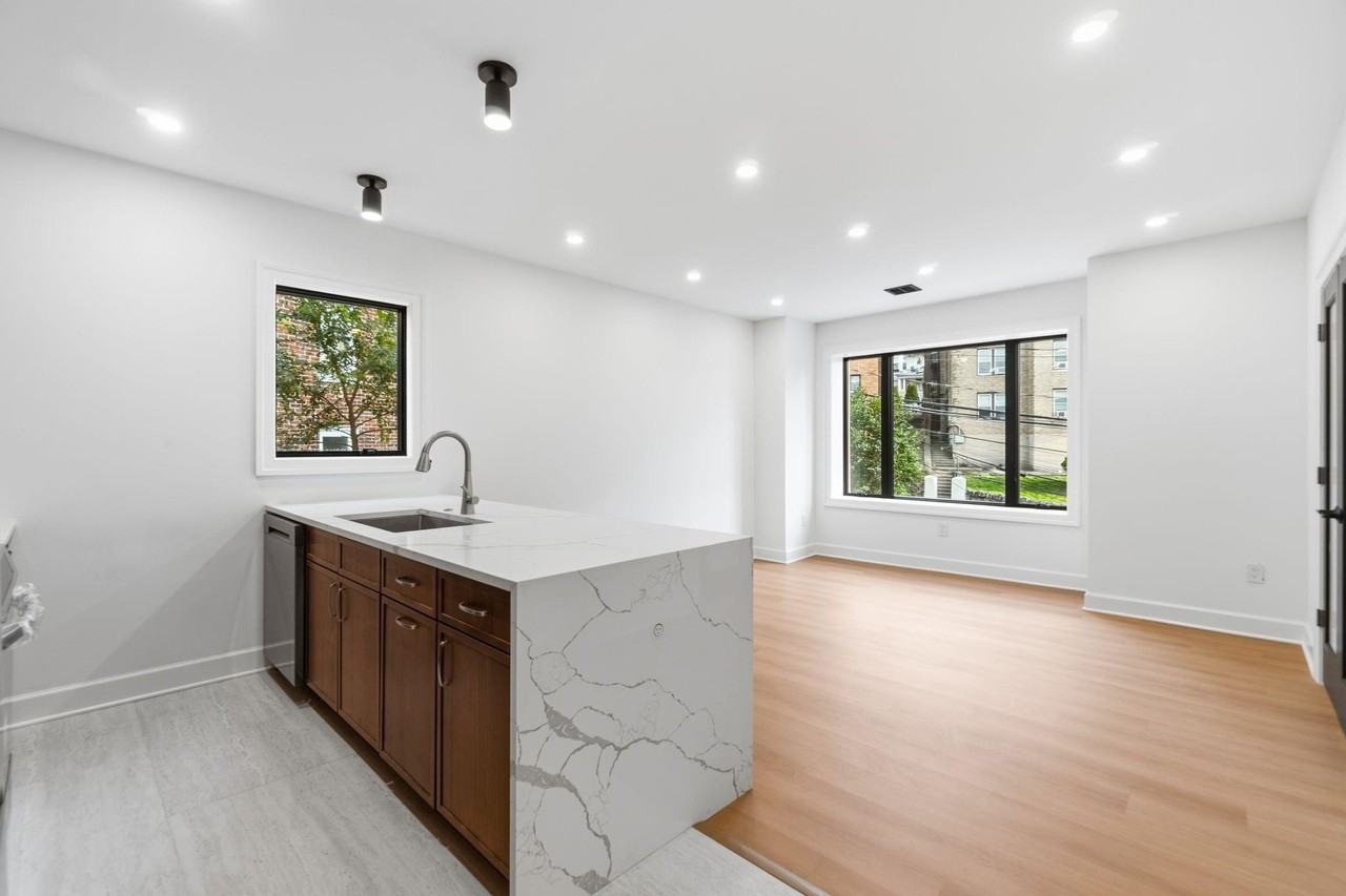 685 Boulevard E #2 - Photo 4 of 27