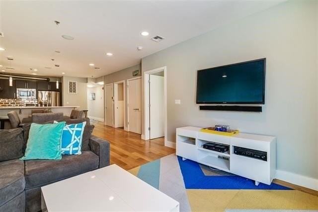 626 Grand St #2 - Photo 4 of 15