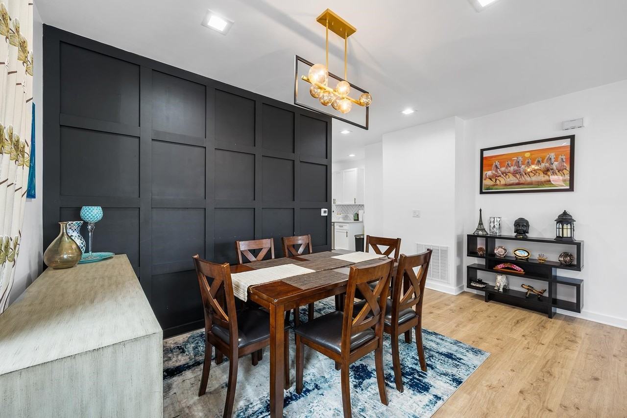 725 4th St - Photo 4 of 34