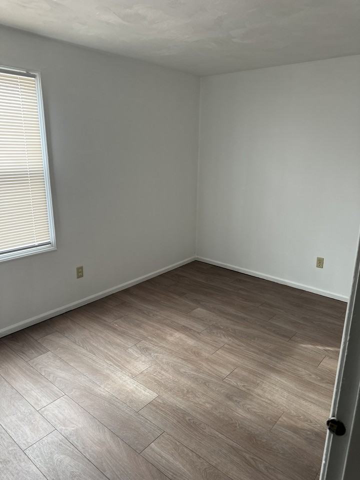 5271 Easkwick Dr. - 5201 #5201 - Photo 7 of 20