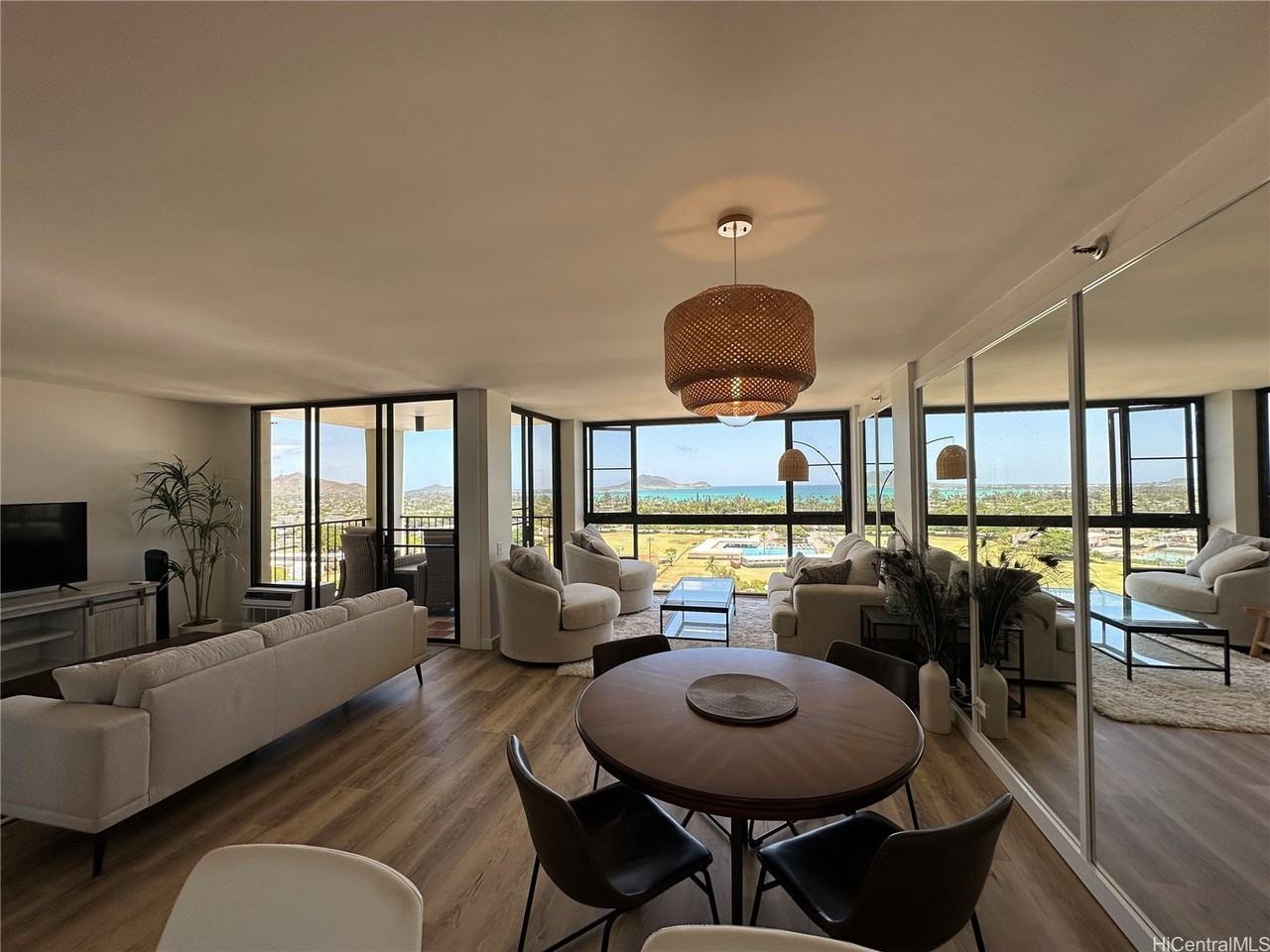 322 Aoloa St Apt 1711 #1711 - Photo 3 of 23