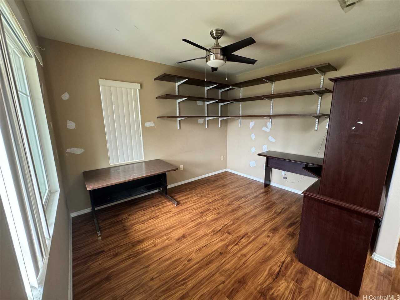 91-1077 Kaihi St - Photo 2 of 7